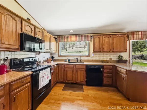 $450,000 | 529 Normac Drive, Camdenton, MO 65020