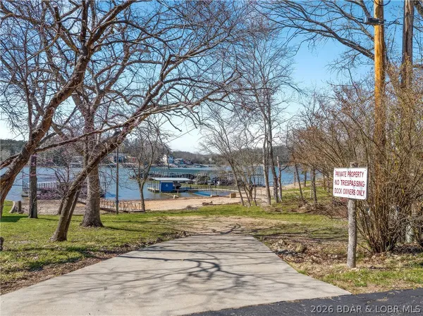 $450,000 | 529 Normac Drive, Camdenton, MO 65020
