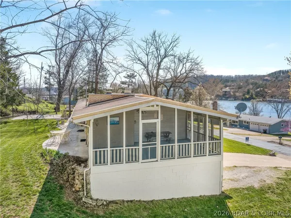 $450,000 | 529 Normac Drive, Camdenton, MO 65020