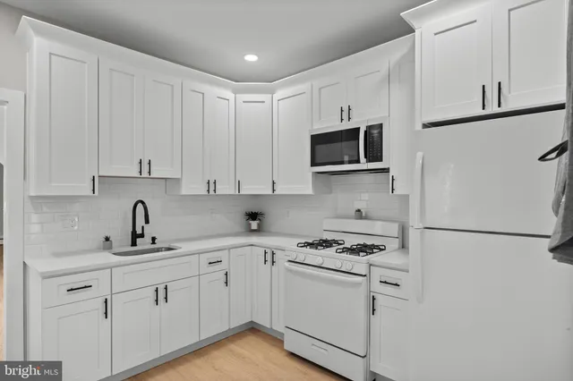 $269,999 | 149 7th Avenue, Roebling, NJ 08554