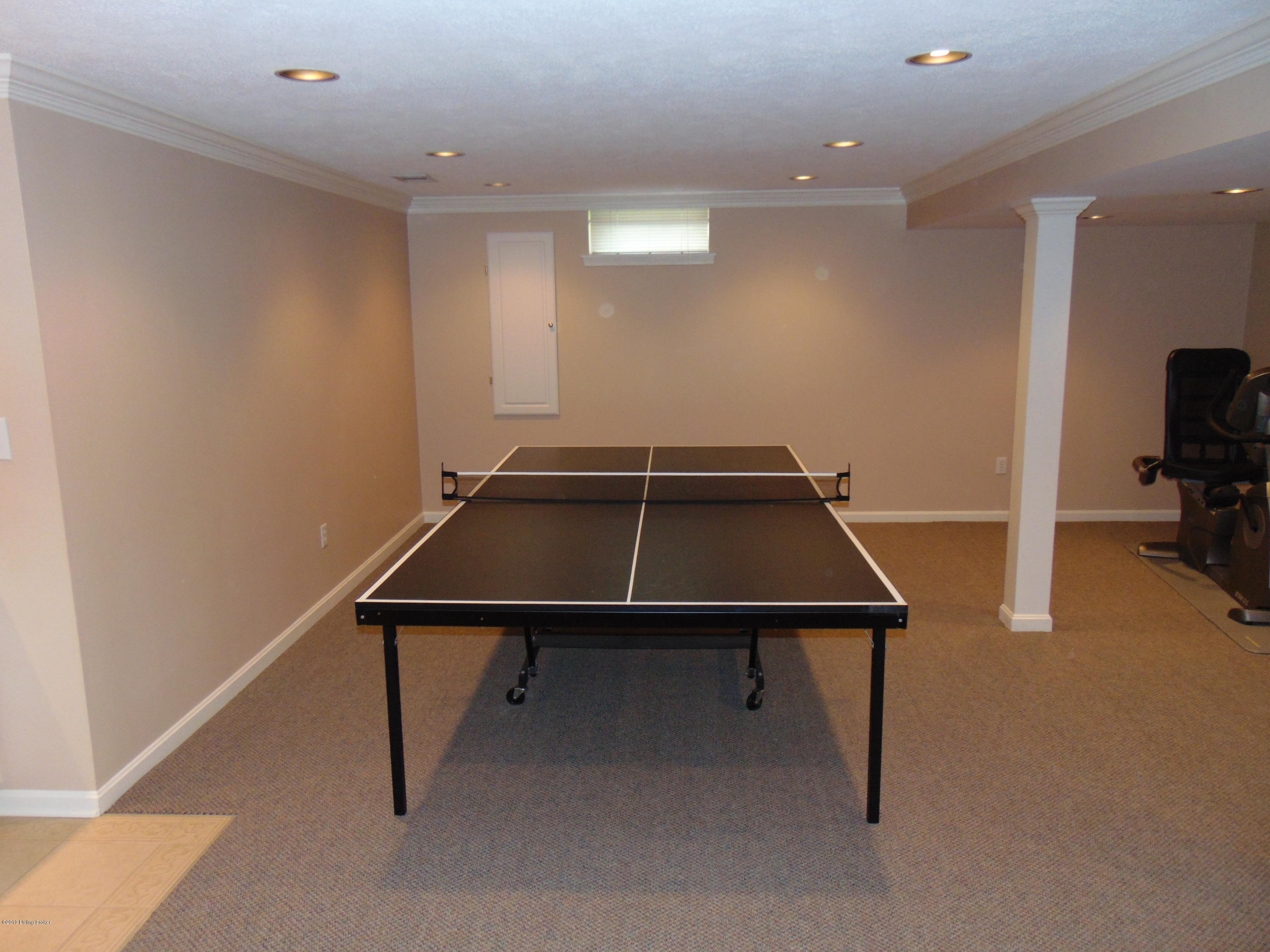 8212 Lacevine Road Louisville, KY 40220 - Photo 43 of 59 DSC00882