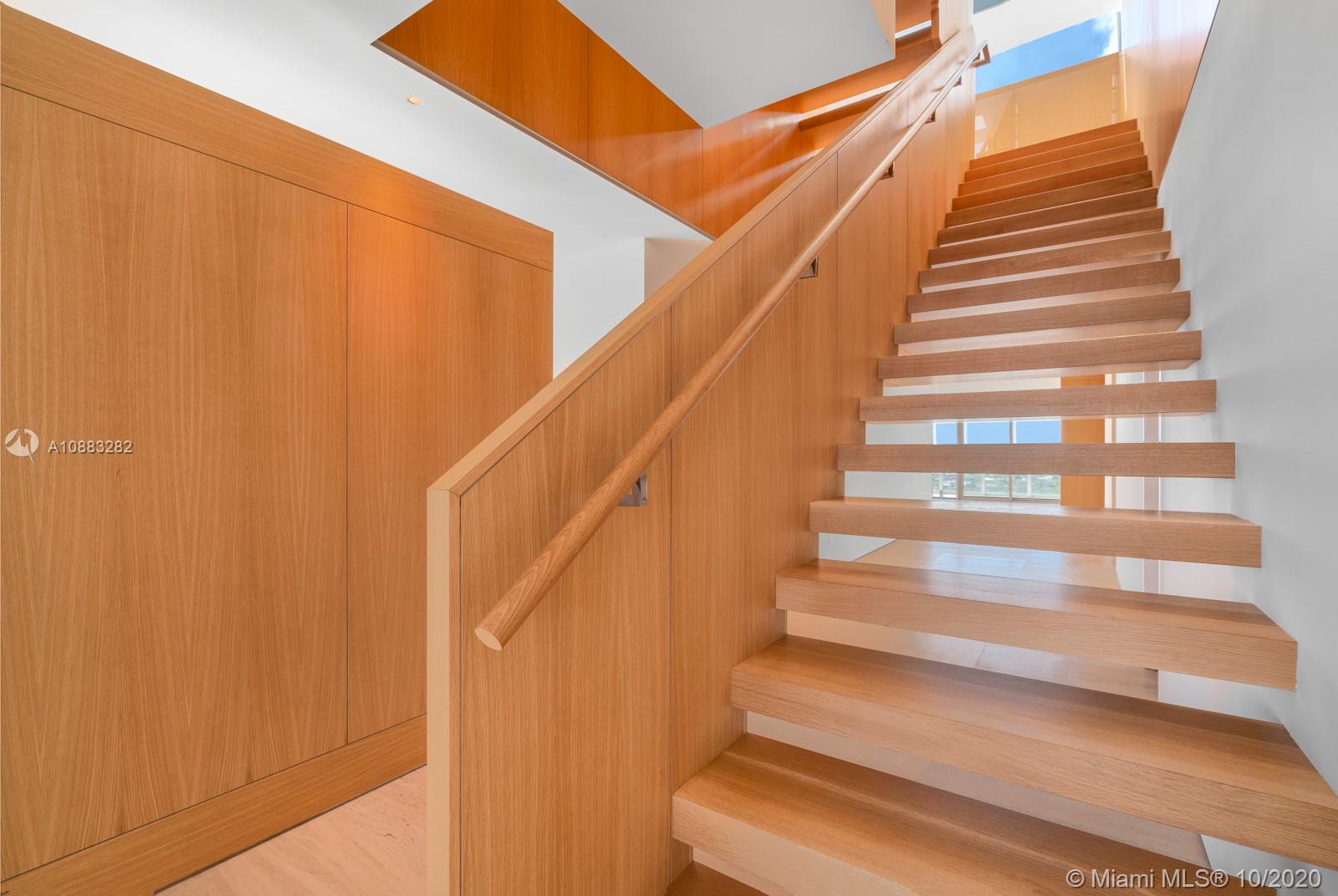 360 Ocean Drive, Unit PH1S Key Biscayne, FL 33149 - Photo 21 of 30 a view of entryway