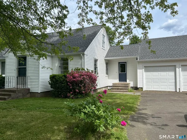 $383,000 | 189 South Main Street, East Granby, CT 06026