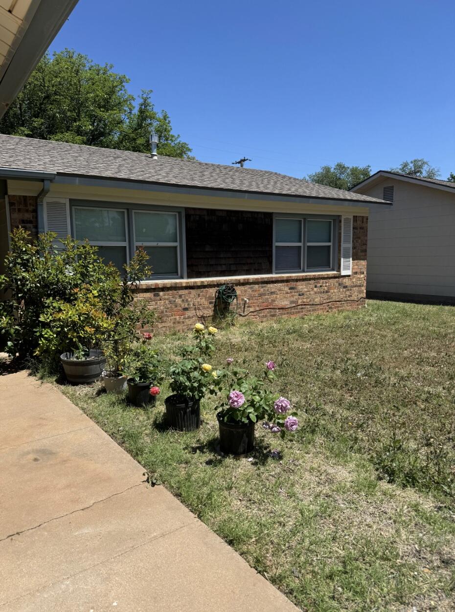 5404 48th Street Lubbock, TX 79414 - Photo 3 of 16 3