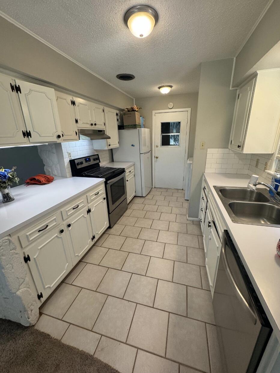 5404 48th Street Lubbock, TX 79414 - Photo 6 of 16 6