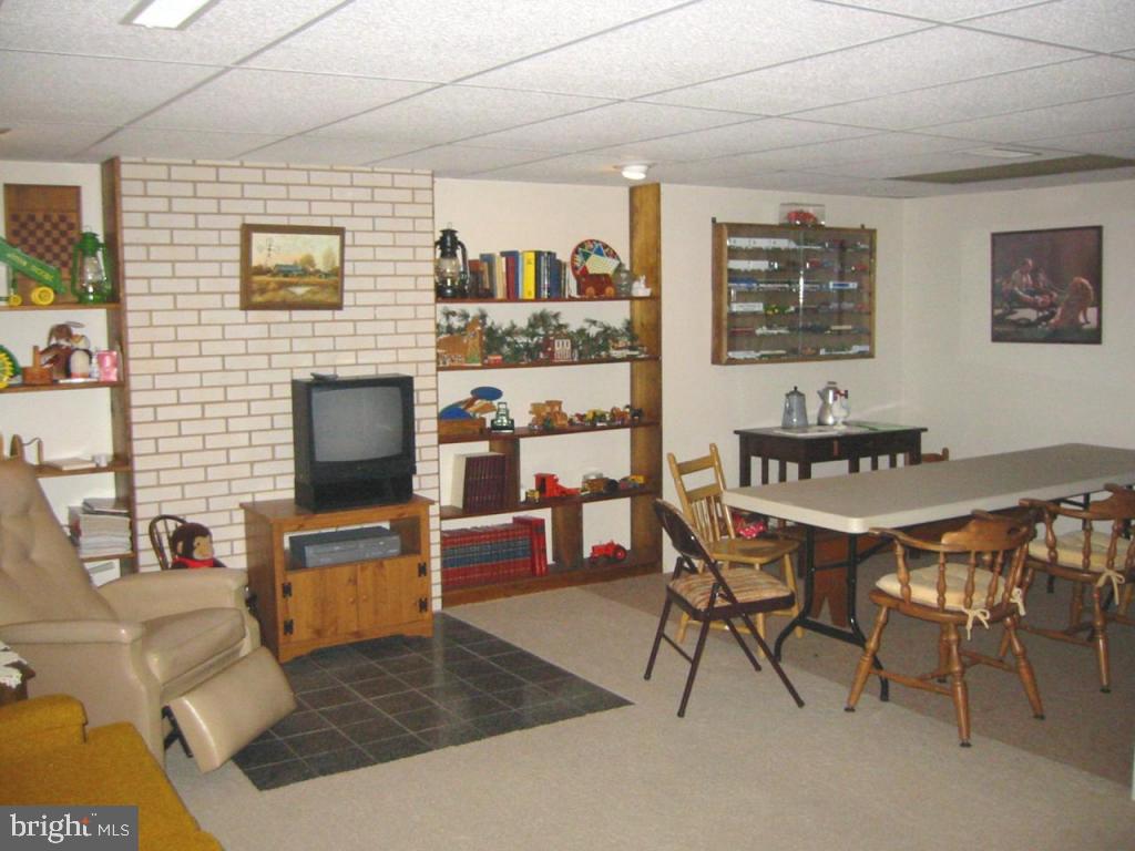 1640 Locust Grove Road Manheim, PA 17545 - Photo 11 of 11