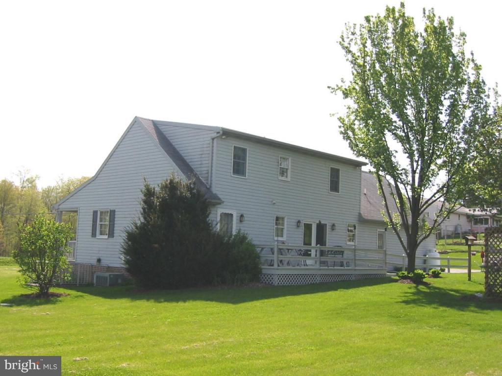 1640 Locust Grove Road Manheim, PA 17545 - Photo 2 of 11