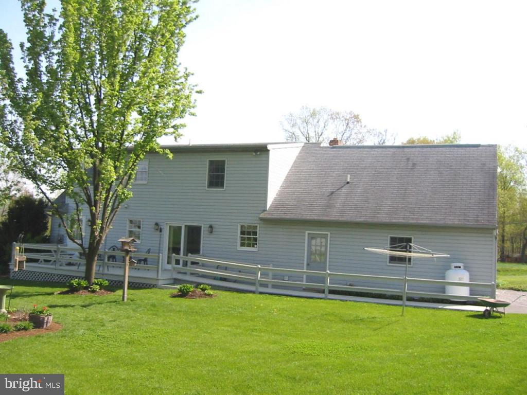 1640 Locust Grove Road Manheim, PA 17545 - Photo 3 of 11