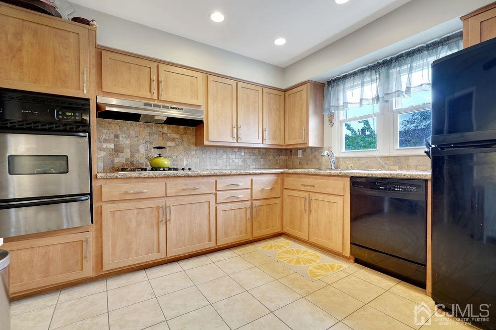 58 Preston Road Colonia, NJ 07067 - Photo 11 of 22 Gallery Image 11