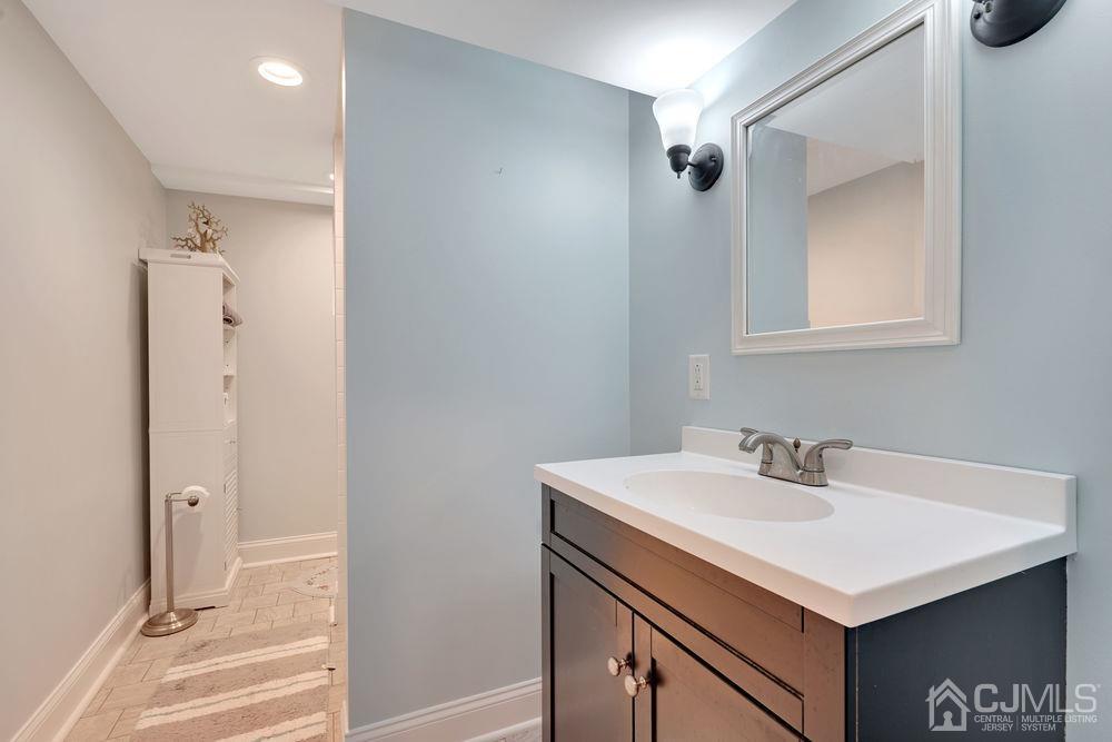 58 Preston Road Colonia, NJ 07067 - Photo 19 of 22 Gallery Image 19