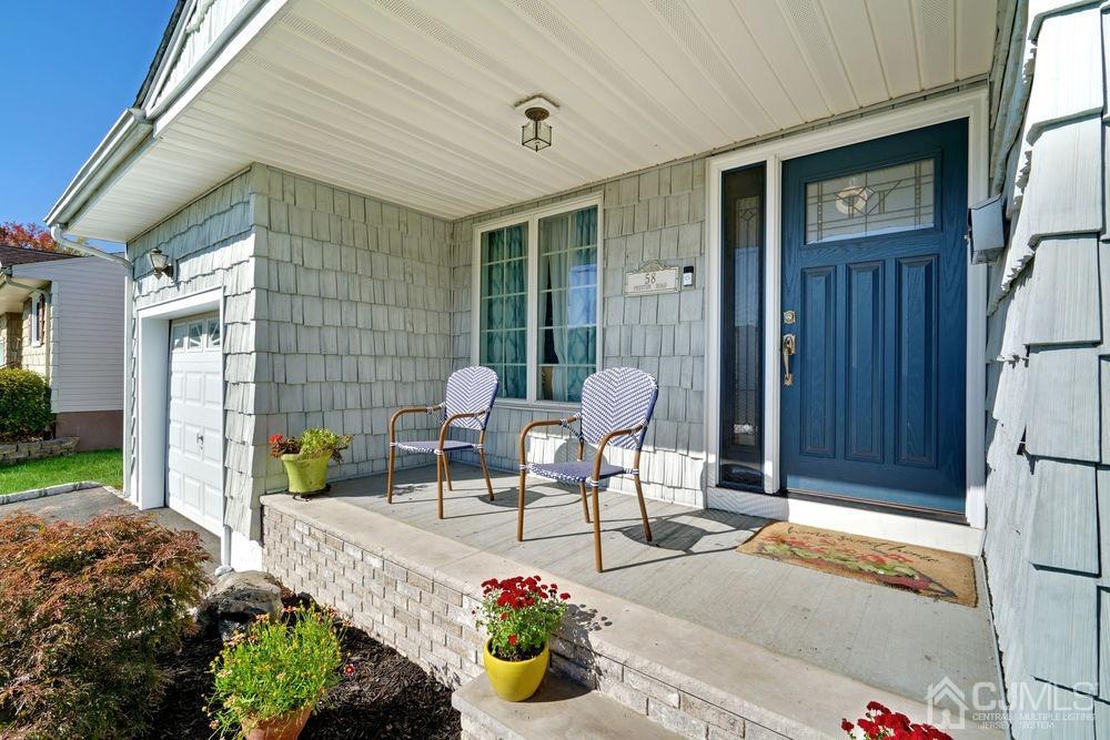 58 Preston Road Colonia, NJ 07067 - Photo 3 of 22 Gallery Image 3