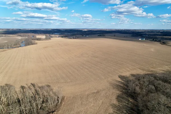 $2,722,500 | 0 West Winneshiek Road, Freeport, IL 61032
