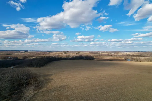 $2,722,500 | 0 West Winneshiek Road, Freeport, IL 61032