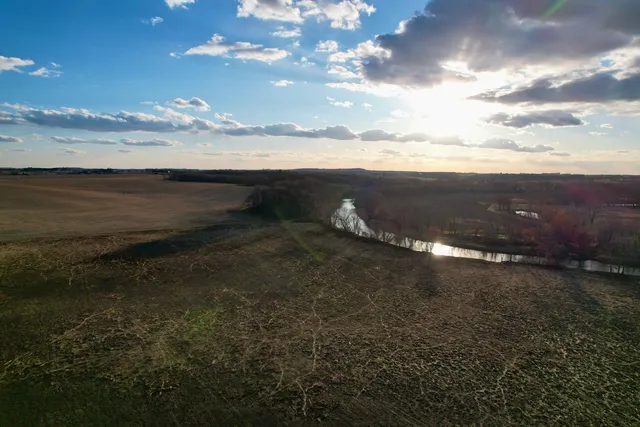 $2,722,500 | 0 West Winneshiek Road, Freeport, IL 61032