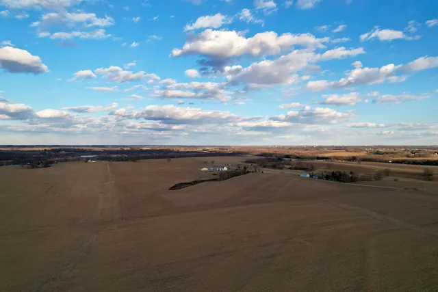 $2,722,500 | 0 West Winneshiek Road, Freeport, IL 61032