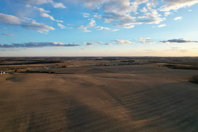 $2,722,500 | 0 West Winneshiek Road, Freeport, IL 61032