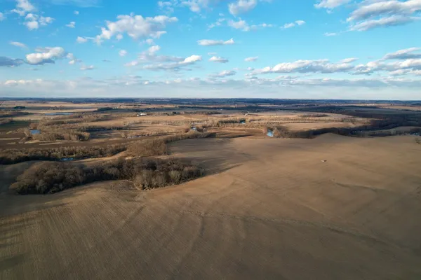 $2,722,500 | 0 West Winneshiek Road, Freeport, IL 61032