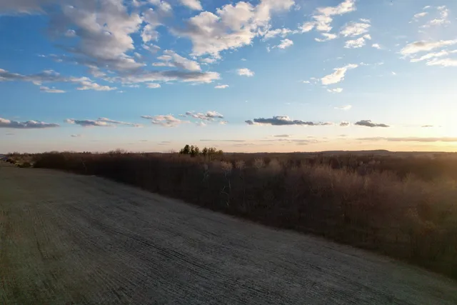 $2,722,500 | 0 West Winneshiek Road, Freeport, IL 61032