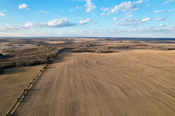 $2,722,500 | 0 West Winneshiek Road, Freeport, IL 61032