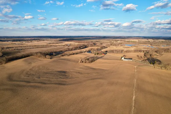 $2,722,500 | 0 West Winneshiek Road, Freeport, IL 61032