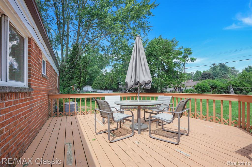 35192 Caryn Street Farmington Hills, MI 48331 - Photo 25 of 26