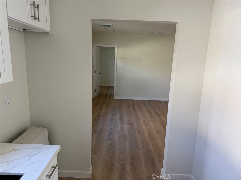 616 Alexander Street Glendale, CA 91203 - Photo 5 of 8