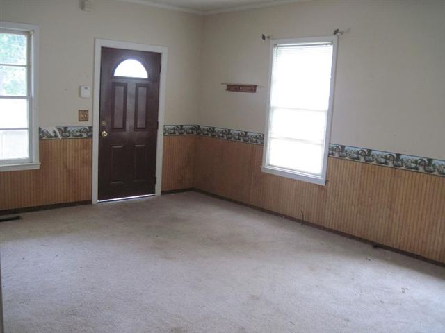 102 Gordon Street Clinton, SC 29325 - Photo 2 of 6 Gallery Image 2