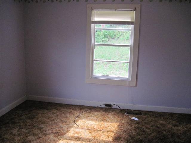 102 Gordon Street Clinton, SC 29325 - Photo 5 of 6 Gallery Image 5