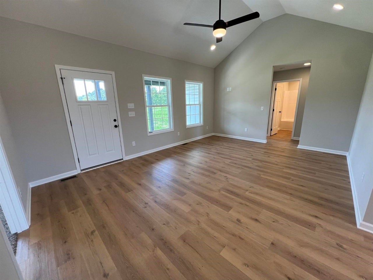 1470 Pea Ridge Road Scottsville, KY 42164 - Photo 10 of 25 Gallery Image 10