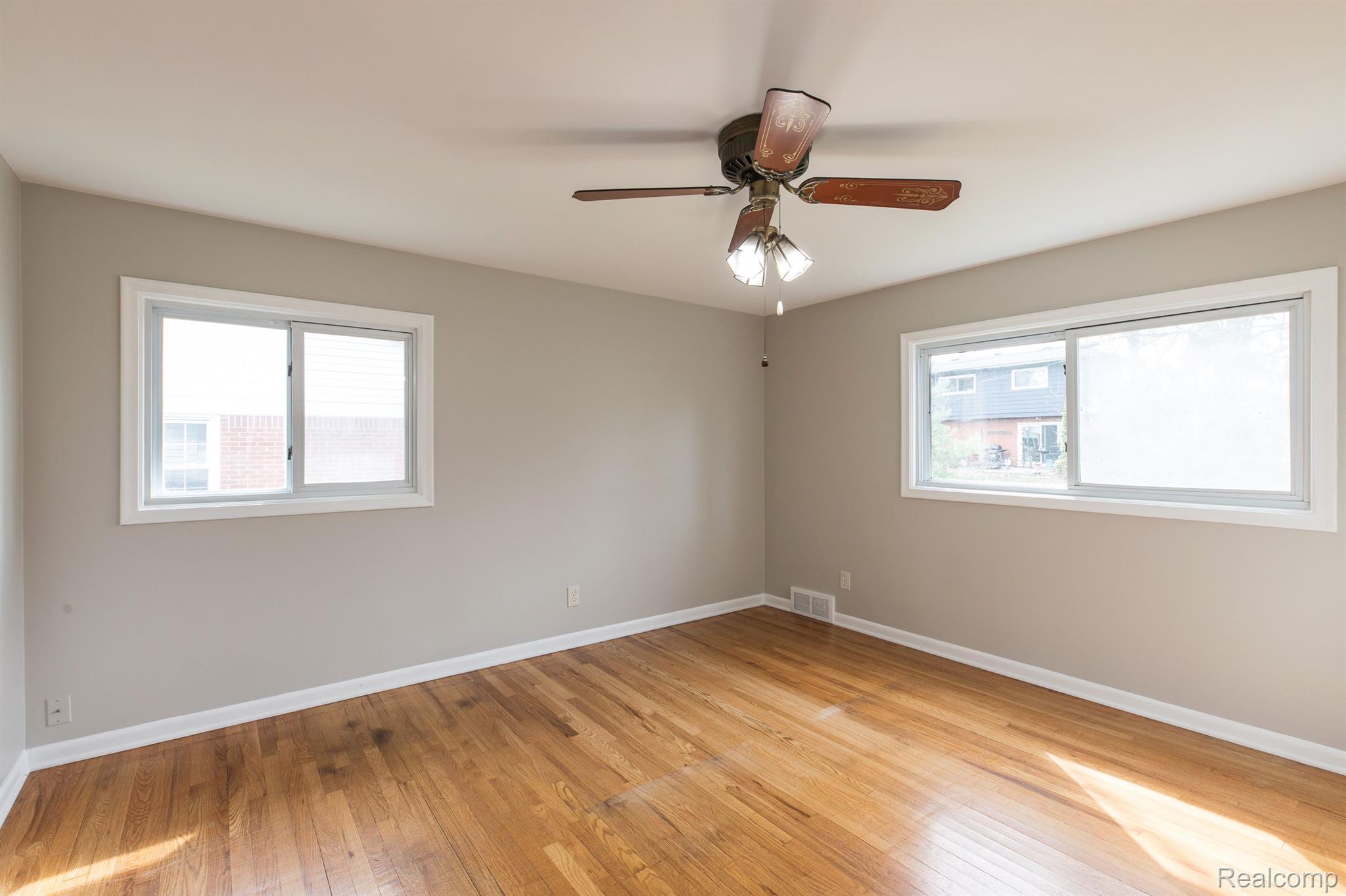 32375 Bonnet Hill Road Farmington, MI 48334 - Photo 18 of 36 Gallery Image 18