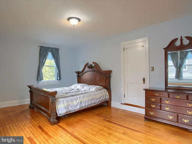 an empty room with an entryway