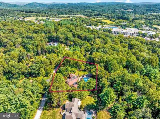 $1,199,000 | 8 Hessian Boulevard, Reading, PA 19607