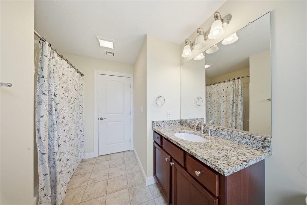 2 Williamsburg Way, Unit 2 Medway, MA 02053 - Photo 18 of 30