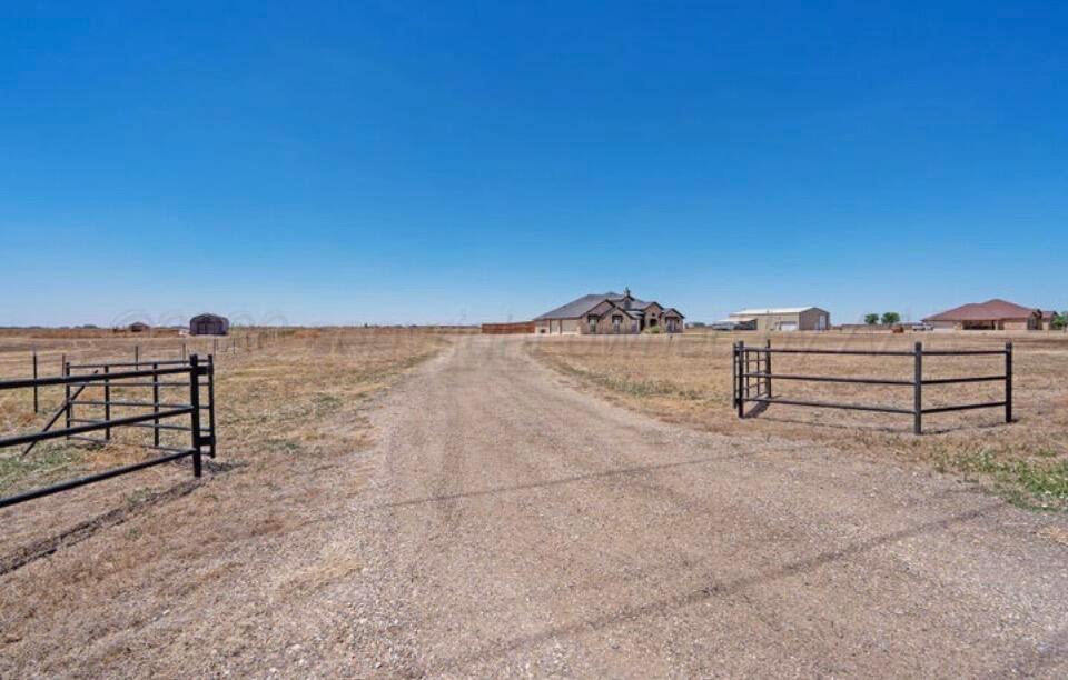 6550 Arnot Road Amarillo, TX 79119 - Photo 3 of 12 IMG_3072