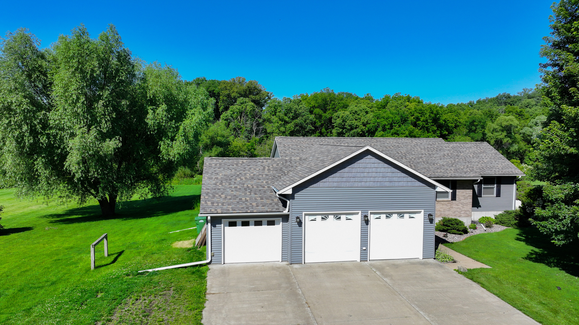 681 West Deer Creek Road Clinton, IA 52732 - Photo 34 of 51