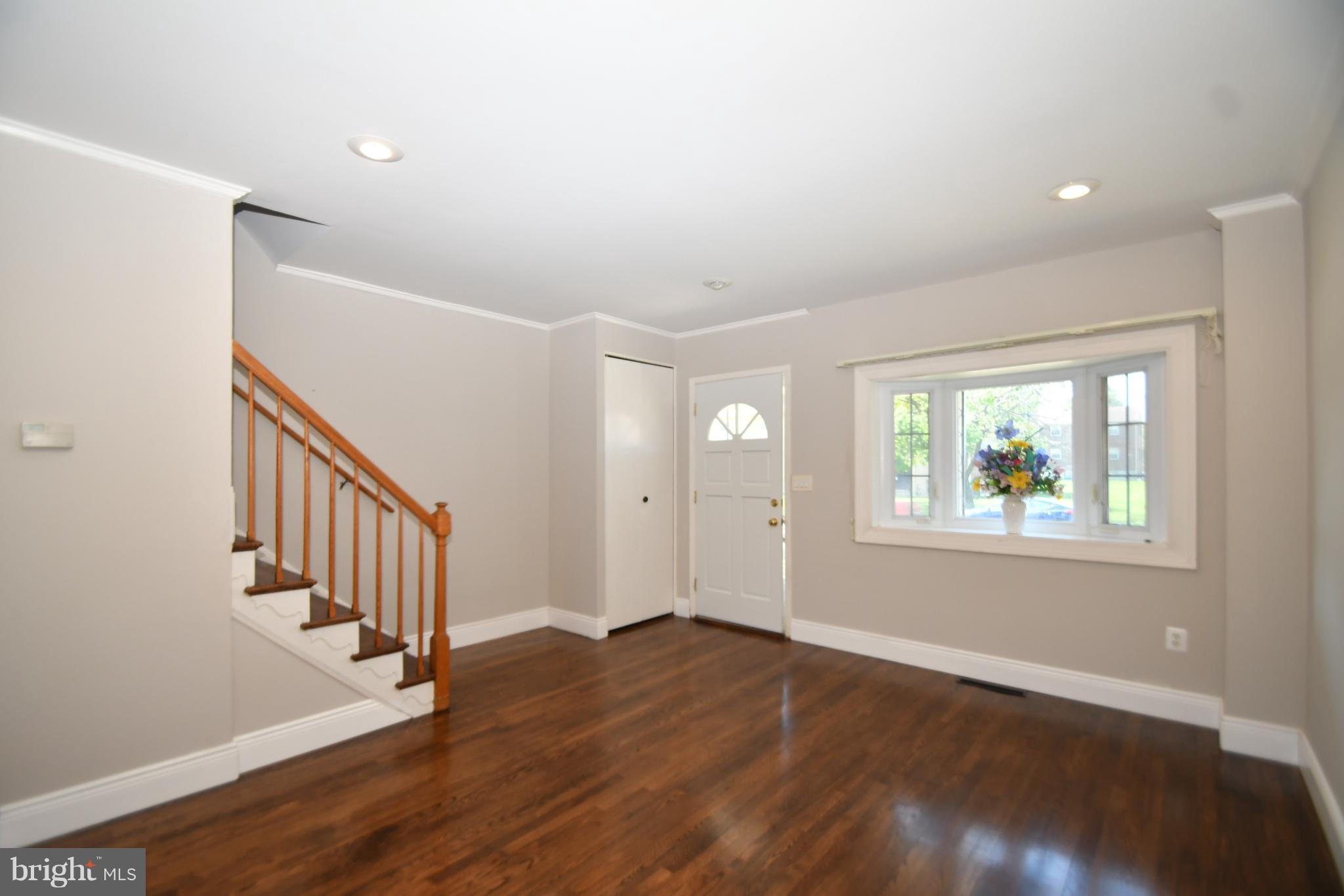 8208 Gray Haven Road Baltimore, MD 21222 - Photo 3 of 28 Living Room