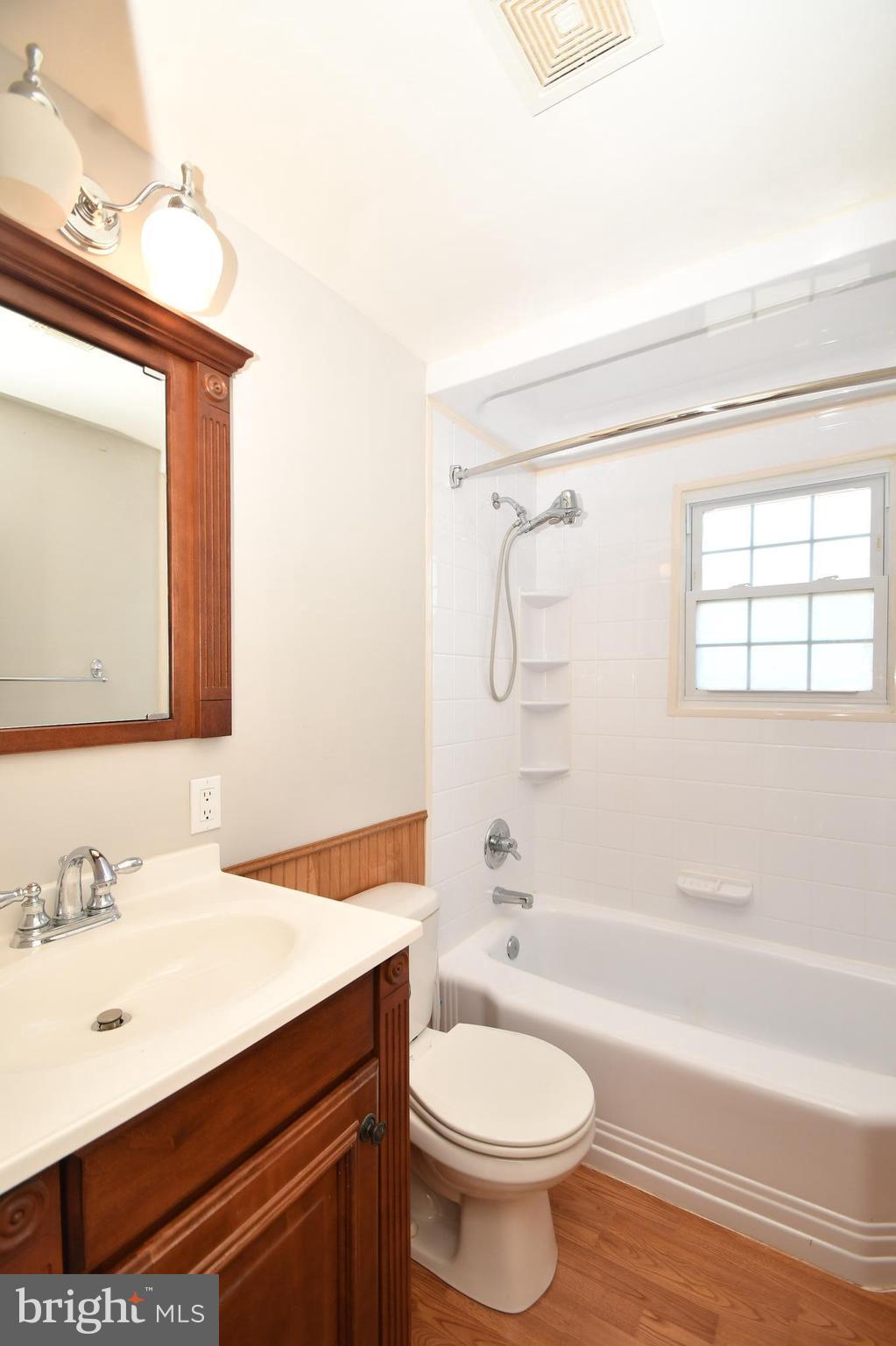 8208 Gray Haven Road Baltimore, MD 21222 - Photo 22 of 28 Upper bathroom