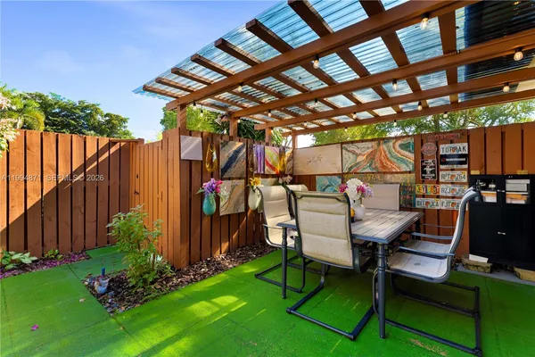 $490,000 | 9118 Southwest 20 Court, Davie, FL 33324