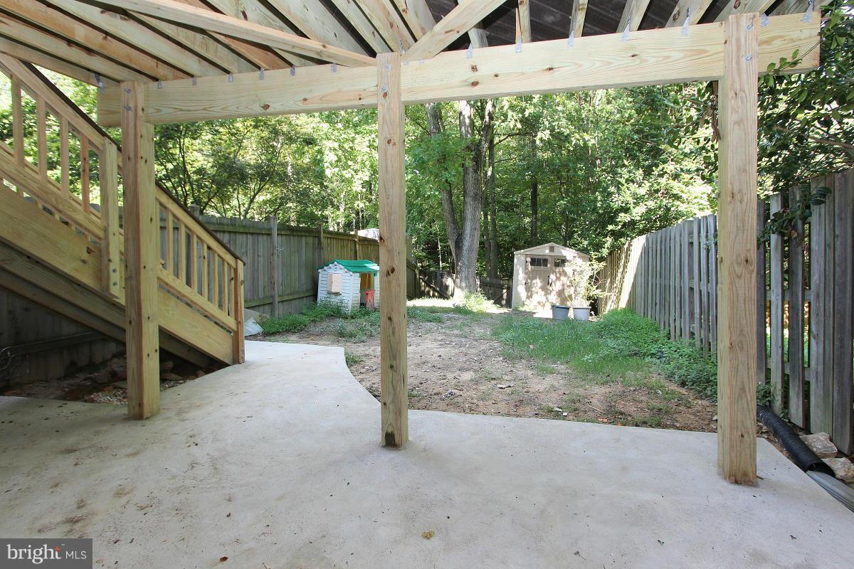 7916 Forest Path Way Springfield, VA 22153 - Photo 28 of 30 Exterior (Rear)