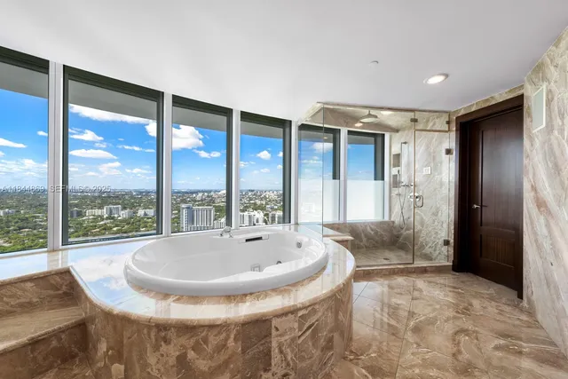 $6,500,000 | 1643 Brickell Avenue, Unit 3702, Miami, FL 33129