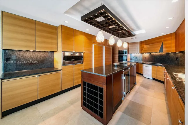 $6,500,000 | 1643 Brickell Avenue, Unit 3702, Miami, FL 33129