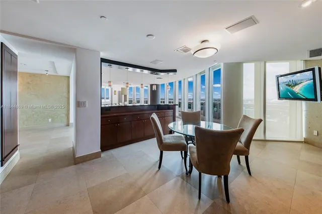 $6,500,000 | 1643 Brickell Avenue, Unit 3702, Miami, FL 33129