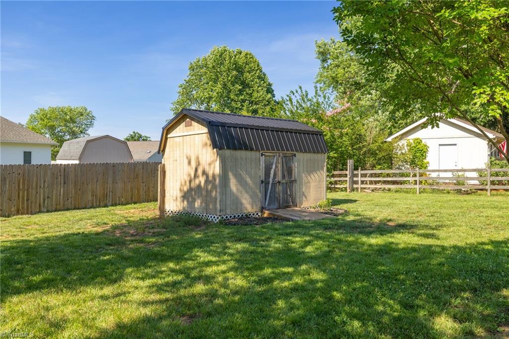 7494 Friendship Ledford Road Winston-Salem, NC 27107 - Photo 32 of 33