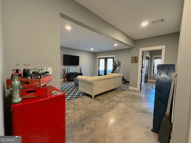 $1,395,000 | 73 Yacht Club, Hartwell, GA 30643