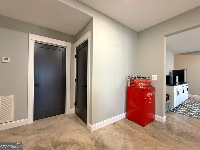 $1,395,000 | 73 Yacht Club, Hartwell, GA 30643