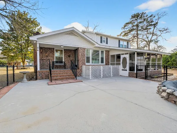 $318,900 | 2402 South Hallmark Drive, Florence, SC 29505