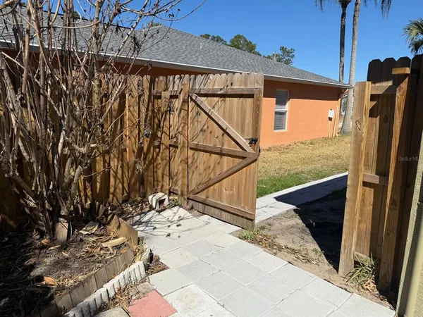 $1,300 | 14 Burland Place, Palm Coast, FL 32137