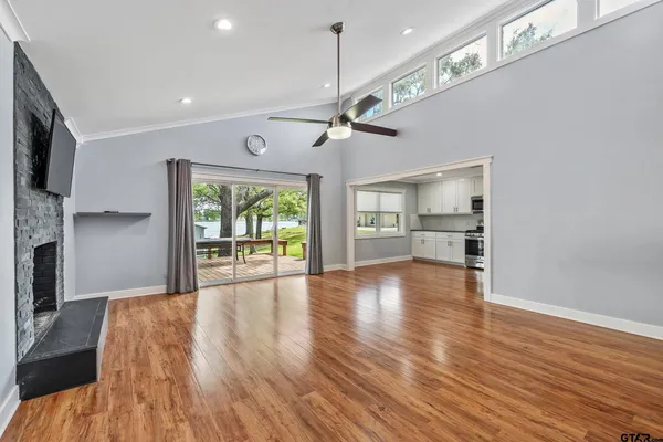 $410,000 | 11821 West Lake Drive, Murchison, TX 75778