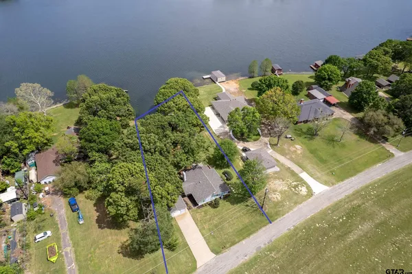 $410,000 | 11821 West Lake Drive, Murchison, TX 75778