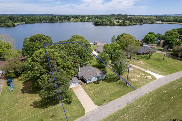$410,000 | 11821 West Lake Drive, Murchison, TX 75778